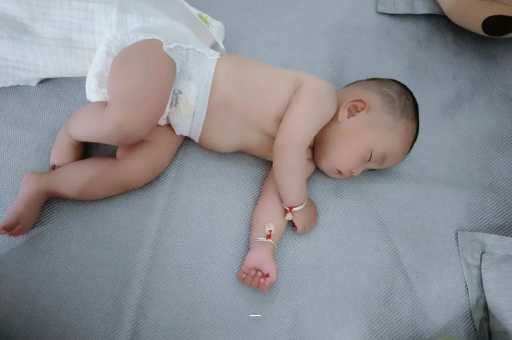 来宾两岁宝宝身高体重标准